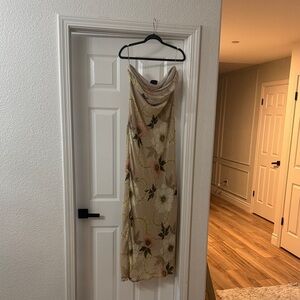 Vici Strapless Beige Floral Dress